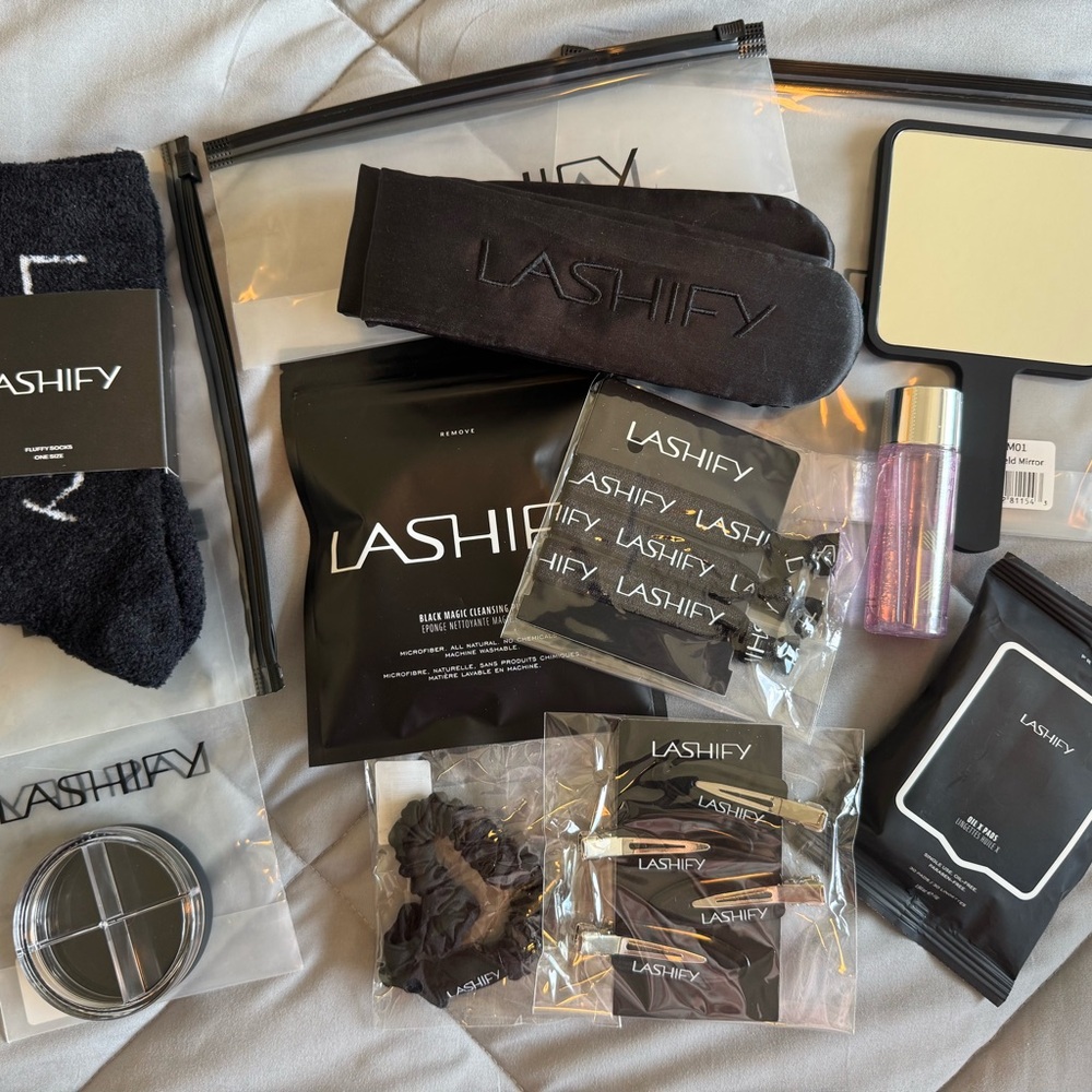 Lashify NWT Gossamer Huge Bundle of Accessories